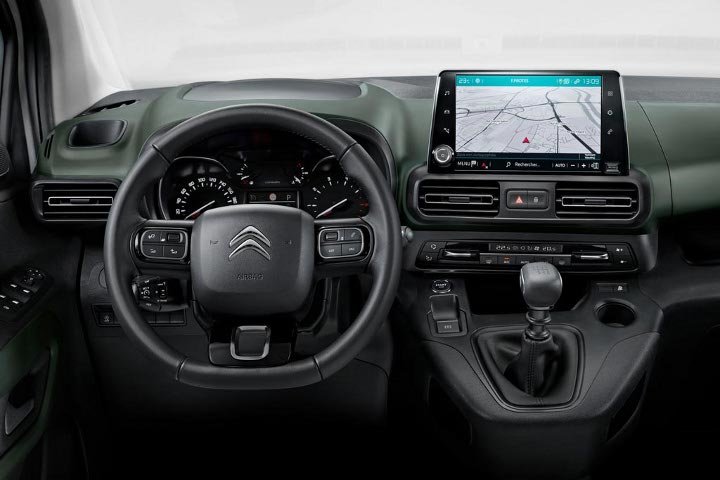 приборная панель Citroen Berlingo 2019 года